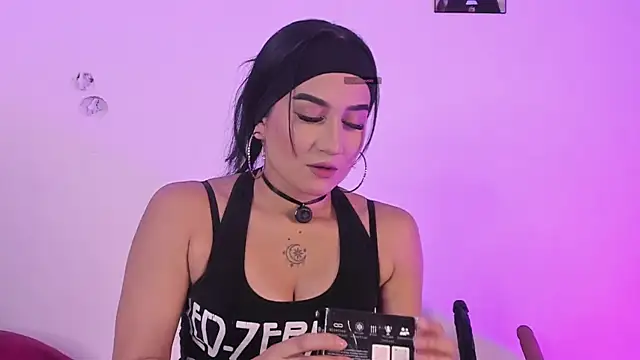 Maggie 1 online show from 10/03/25, 09:12