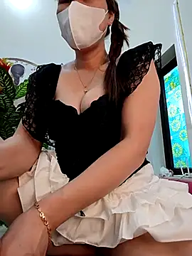 Snapshot of zizi_public chatting on 10/04/25, 02:20 zizi public online show from 10/04/25, 02:20