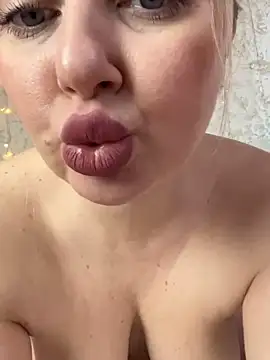 LadyLolyPop  online show from 02/09/25, 03:43