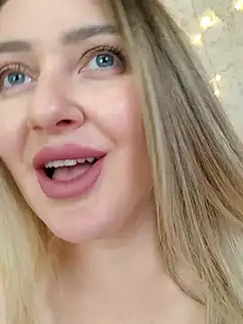 LadyLolyPop  online show from 09/12/25, 06:24