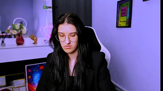 Snapshot of scarlet_mooore chatting on 03/21/25, 11:12 scarlet mooore online show from 03/21/25, 11:12