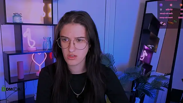 Snapshot of scarlet_mooore chatting on 09/23/25, 09:51 scarlet mooore online show from 09/23/25, 09:51