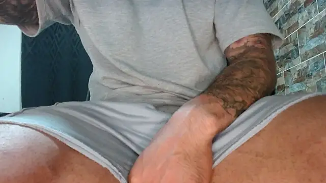 Snapshot of babyrecord1 chatting on 02/26/25, 04:14 babyrecord1 online show from 02/26/25, 04:14