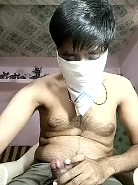 Snapshot of Pussy_lover_33 chatting on 02/22/25, 10:18 Pussy lover 33 online show from 02/22/25, 10:18