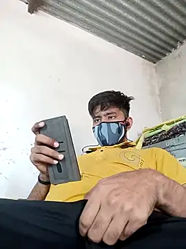 Snapshot of Pussy_lover_33 chatting on 09/09/25, 04:01 Pussy lover 33 online show from 09/09/25, 04:01