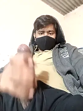 Snapshot of Pussy_lover_33 chatting on 01/11/26, 04:39 Pussy lover 33 online show from 01/11/26, 04:39