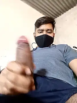 Snapshot of Pussy_lover_33 chatting on 01/12/26, 04:18 Pussy lover 33 online show from 01/12/26, 04:18