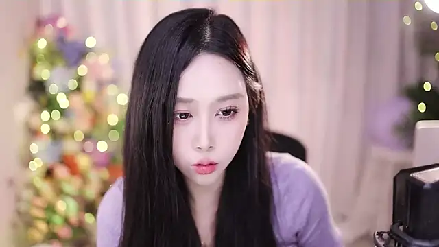 Snapshot of SleepArtist chatting on 01/17/25, 06:57 SleepArtist online show from 01/17/25, 06:57