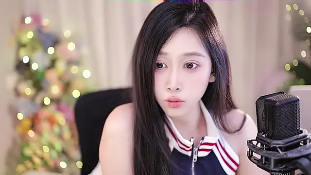 Snapshot of SleepArtist chatting on 02/19/25, 04:22 SleepArtist online show from 02/19/25, 04:22