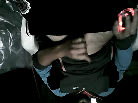 Snapshot of vadszex31 chatting on 10/06/25, 02:58 vadszex31 online show from 10/06/25, 02:58