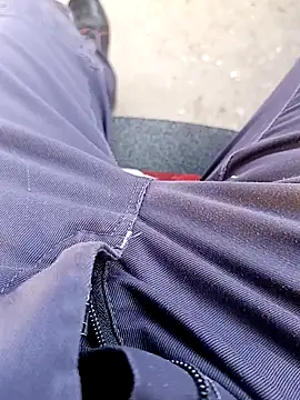 Snapshot of vadszex31 chatting on 10/29/25, 08:38 vadszex31 online show from 10/29/25, 08:38