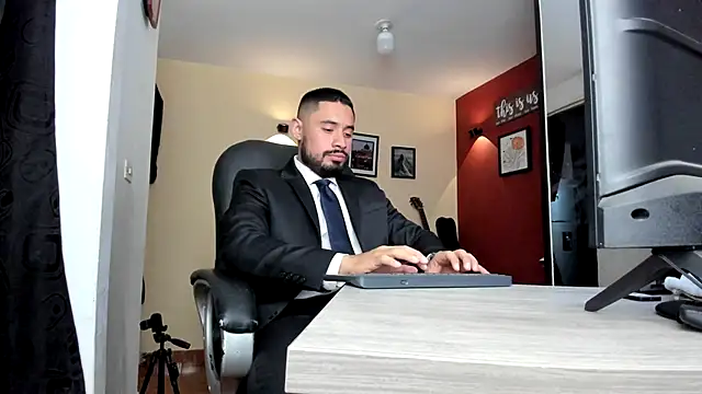 thesexlawyer1 online show from 05/15/26, 04:19