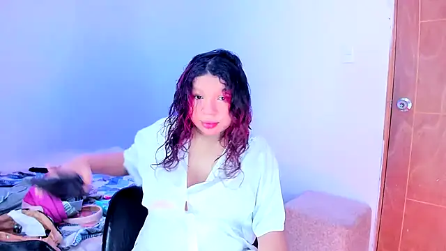 Emily Coper18 online show from 06/13/26, 02:15