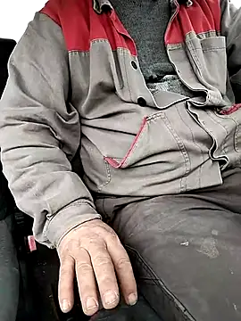 Snapshot of Sarpe84 chatting on 01/31/25, 09:37 Sarpe84 online show from 01/31/25, 09:37