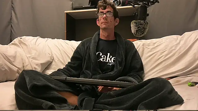 joeiandola online show from 12/14/25, 04:34