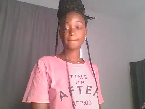 Snapshot of MissLilly1 chatting on 09/11/25, 12:49 MissLilly1 online show from 09/11/25, 12:49