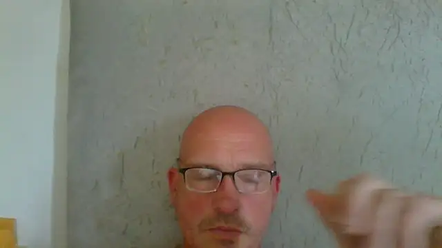 mrtickle0025 online show from 06/09/26, 09:21