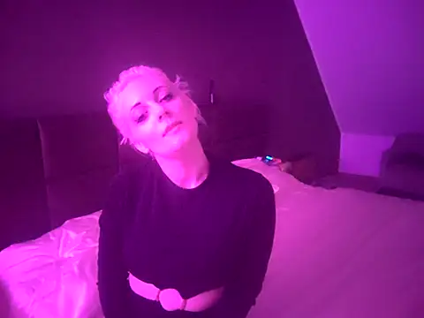 Wendyx666 Pika online show from 09/17/25, 09:16