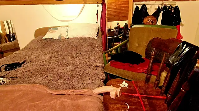 Snapshot of Hot_Colettte chatting on 02/21/25, 07:45 Hot Colettte online show from 02/21/25, 07:45