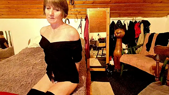 Snapshot of Hot_Colettte chatting on 02/27/25, 12:21 Hot Colettte online show from 02/27/25, 12:21