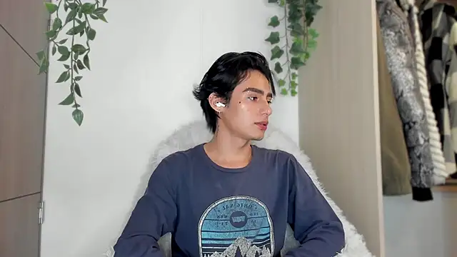 sebas rose online show from 03/08/25, 05:17