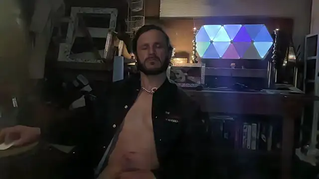 CowboyZuhly online show from 04/07/26, 06:47