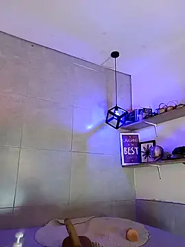 LunaGil1 online show from 12/15/24, 08:47