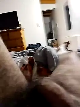 Snapshot of leon3875 chatting on 12/15/24, 05:13 leon3875 online show from 12/15/24, 05:13