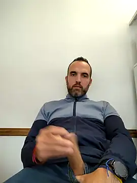 Snapshot of leon3875 chatting on 03/05/25, 03:29 leon3875 online show from 03/05/25, 03:29