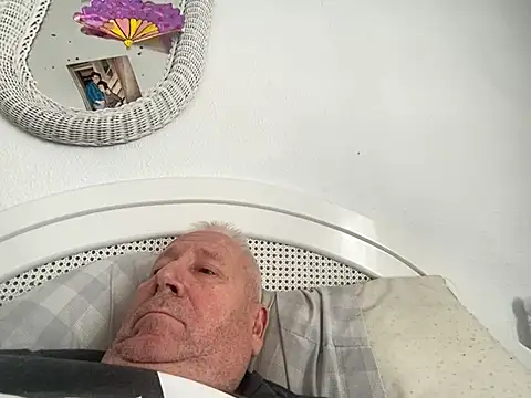 Bossinmidd12 online show from 02/11/25, 12:37