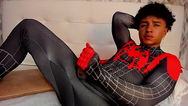 Snapshot of MagnusKing_ chatting on 02/07/25, 02:19 MagnusKing online show from 02/07/25, 02:19