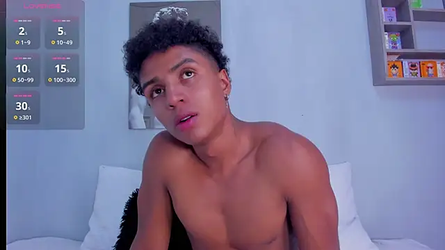 Snapshot of MagnusKing_ chatting on 10/22/25, 12:11 MagnusKing online show from 10/22/25, 12:11