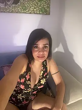 Snapshot of Alishak chatting on 02/13/25, 03:07 Alishak online show from 02/13/25, 03:07