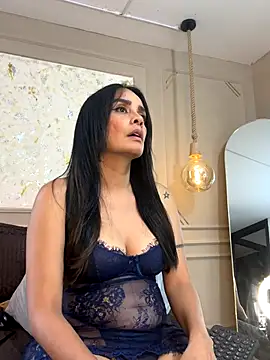 Snapshot of Alishak chatting on 12/17/25, 08:04 Alishak online show from 12/17/25, 08:04