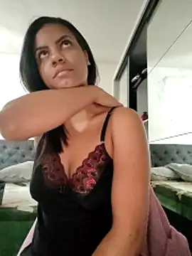 Bella Anjoss online show from 01/07/25, 10:22