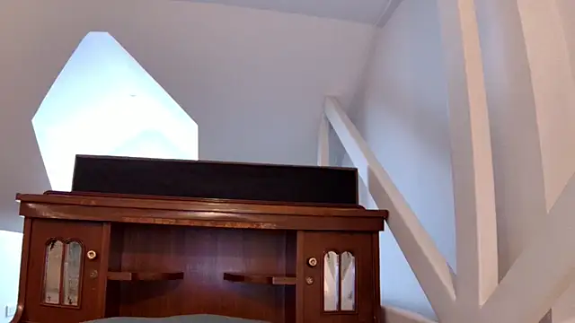 sun place online show from 12/03/25, 08:23