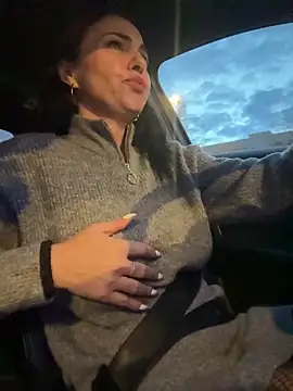 KimKelly13 online show from 12/16/25, 07:13