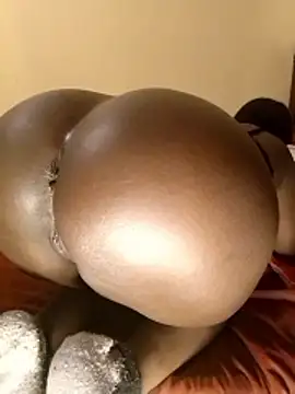 Snapshot of Misskhalifa_ chatting on 02/16/26, 12:18 Misskhalifa online show from 02/16/26, 12:18