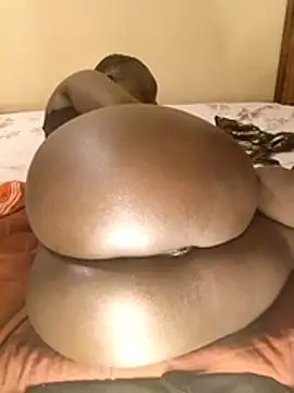 Snapshot of Misskhalifa_ chatting on 02/17/26, 01:02 Misskhalifa online show from 02/17/26, 01:02