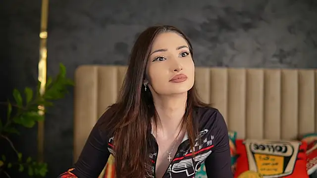 Snapshot of Mayleen_x chatting on 07/11/26, 11:46 Mayleen x online show from 07/11/26, 11:46