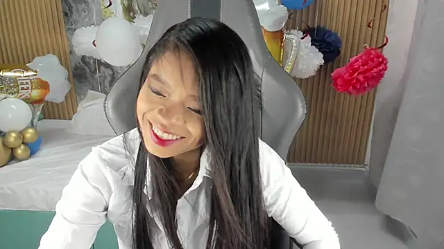 Lili 16 online show from 10/08/25, 11:08