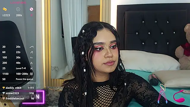 coraline v online show from 12/05/24, 04:01