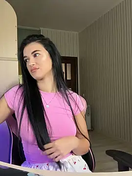 Julietta a online show from 10/11/25, 11:42