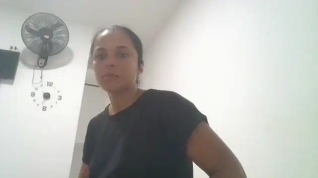 GiveLove1 online show from 11/20/25, 01:17