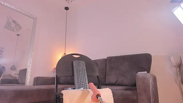 Isabella francoo online show from 09/15/25, 12:27