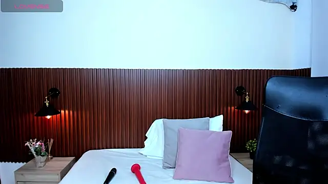 chanel brunette online show from 03/08/25, 05:54