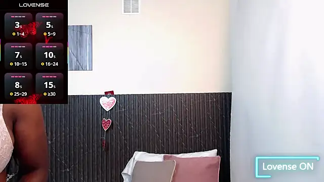 chanel brunette online show from 09/09/25, 06:29