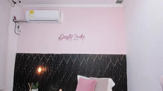 chanel brunette online show from 02/07/26, 12:09