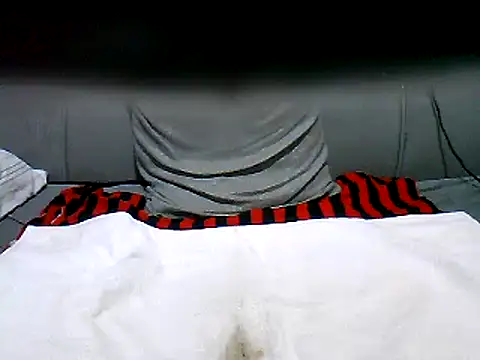 Snapshot of cutey-smile chatting on 03/13/25, 01:43 cutey-smile online show from 03/13/25, 01:43