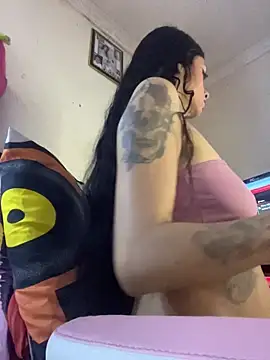 Snapshot of _Dulcinea777 chatting on 11/15/25, 03:37 Dulcinea777 online show from 11/15/25, 03:37